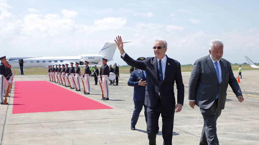 Abinader llega a Colombia para asistir a la transmisión de mando de Abelardo de la Espriella