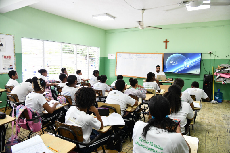 Asistencia escolar se recupera en más de un 80% tras dos días de suspensión por lluvias