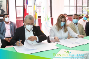 Firma de acuerdo e inauguración del Jardín Rosa de Bayahíbe, entre la alcaldía del Municipio de Moca y el Fondo MARENA.