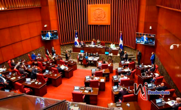 Senadores aprueban en primera lectura iniciativa que elimina exenciones y privilegios