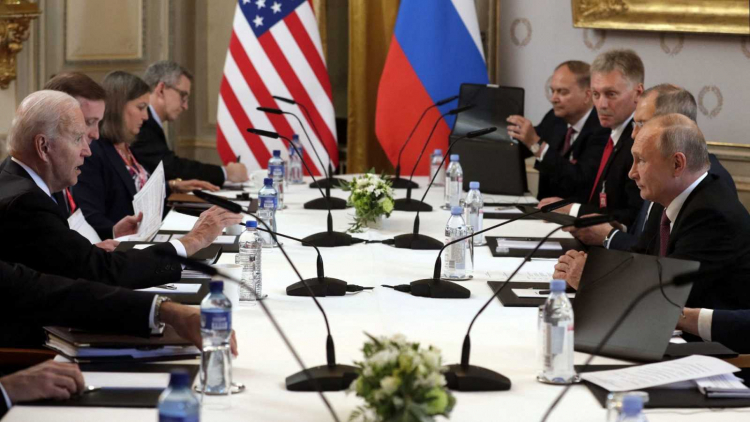 Vladimir Putin dice acordó con Biden el regreso de embajadores