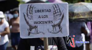 Salvadoreños exigen libertad de detenidos en régimen excepción