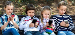 Estudio revela que uno de cada seis niños es acosado en internet