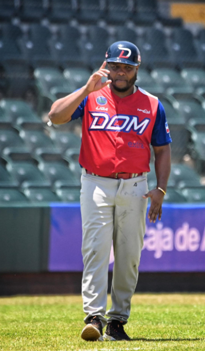 Anderson Hernández y sus aspiraciones de dirigir en el béisbol