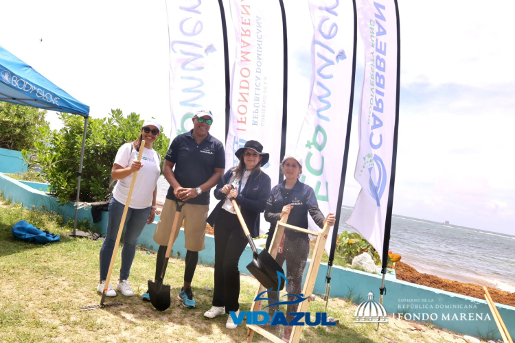 El Fondo MARENA junto a varias organizaciones participaron en jornada de limpieza de playa en Boca Chica