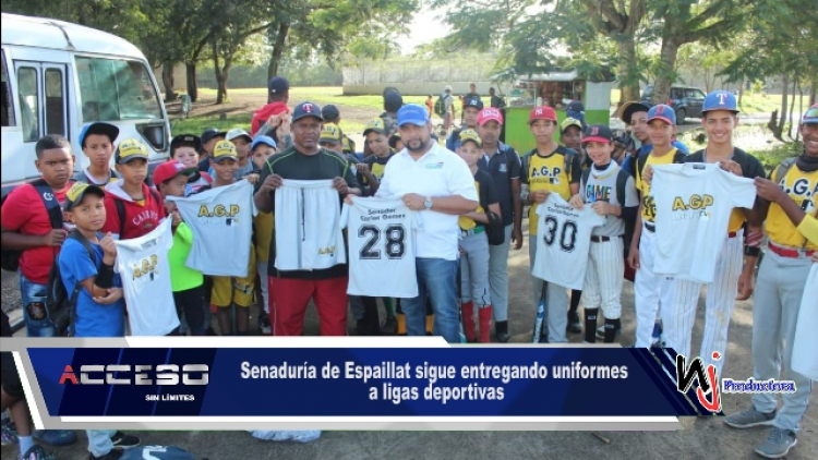 Senaduría de Espaillat sigue entregando uniformes a ligas deportivas, por mandato de Carlos Gómez