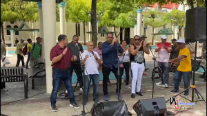 Artistas realizan homenaje a Musiquito frente al ayuntamiento de Moca en reclamo a 3 días de duelo