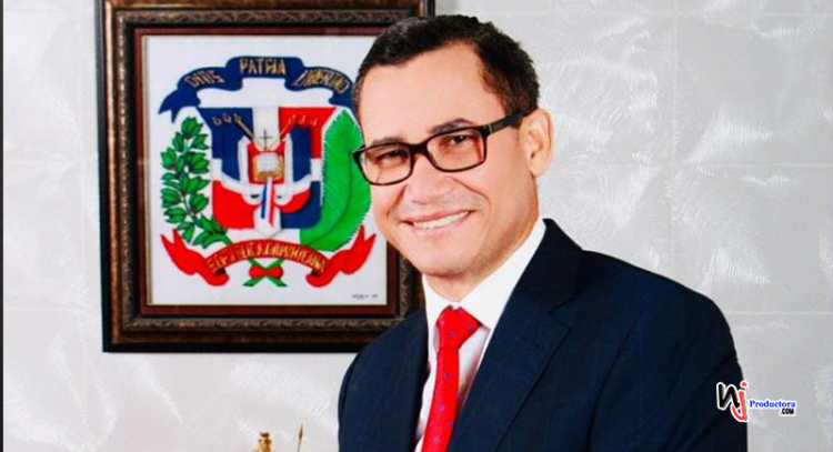 Eddy Olivares anuncia oficialmente aspiraciones a la presidencia PRM; acepta modalidad de delegados