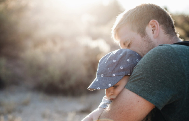 Por qué es tan importante proteger la salud mental de los papás
