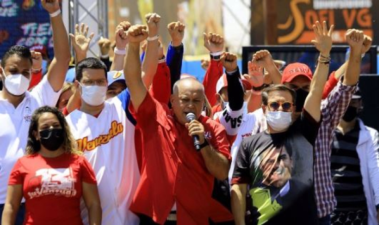 Venezuela manda «al carajo» a la UE, le llama lacayos de los EEUU