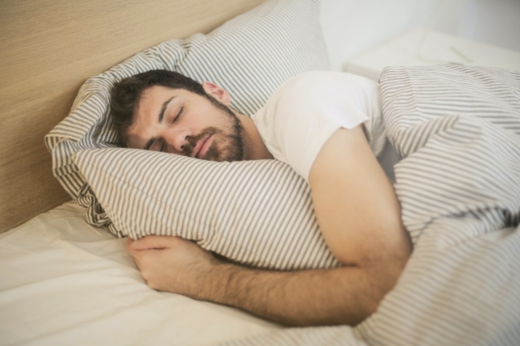 La importancia del descanso: Conozca buenos hábitos para conciliar el sueño