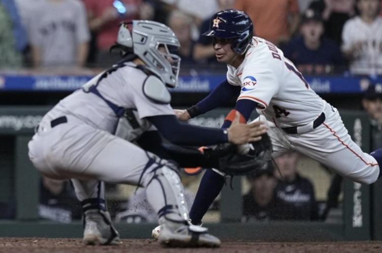 Dominicano Juan Soto brilla en su debut con Yankees en beisbol GL