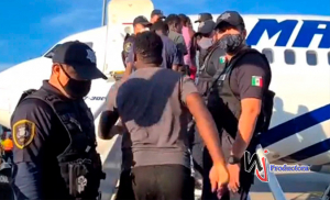 México envía a Haití segundo vuelo con migrantes repatriados